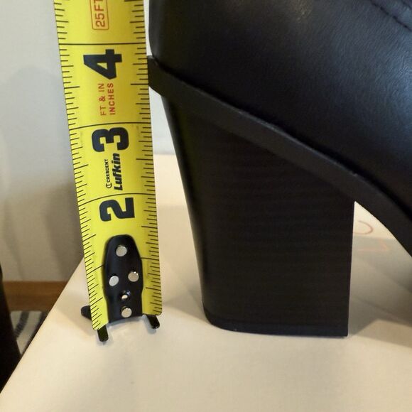 NIB Lauren Conrad Maxilla Black Western Ankle Boots Women's 9.5 Memory Foam Read - Picture 8 of 11